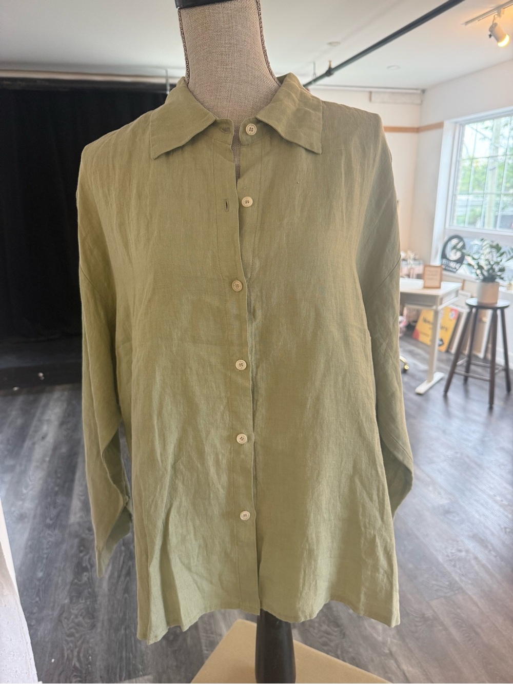 Womens Olive Green Button-Front Linen Blouse